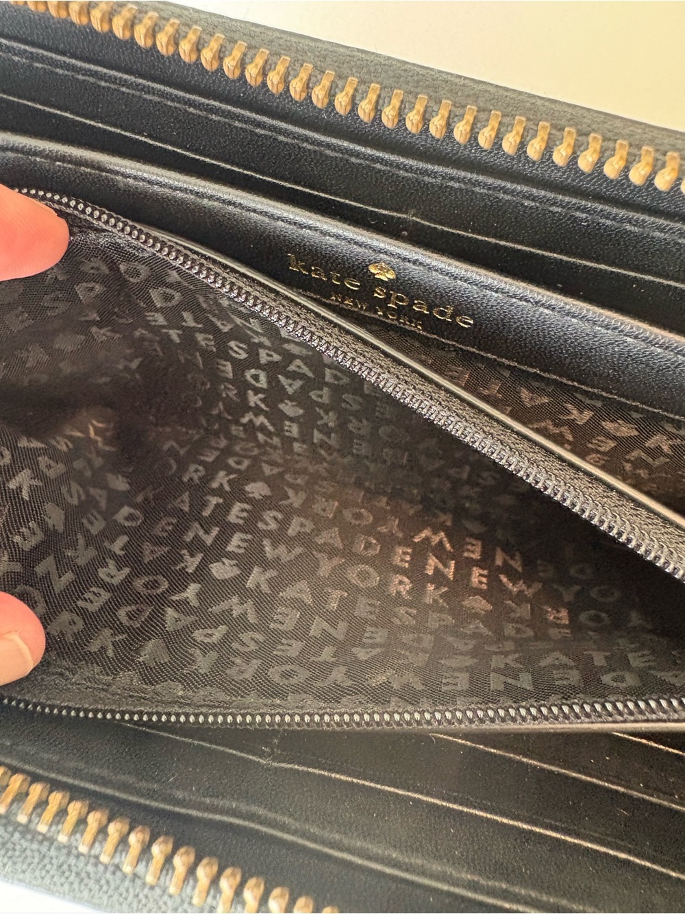 Kate spade Black leather Wallet full zip - Picture 8 of 12